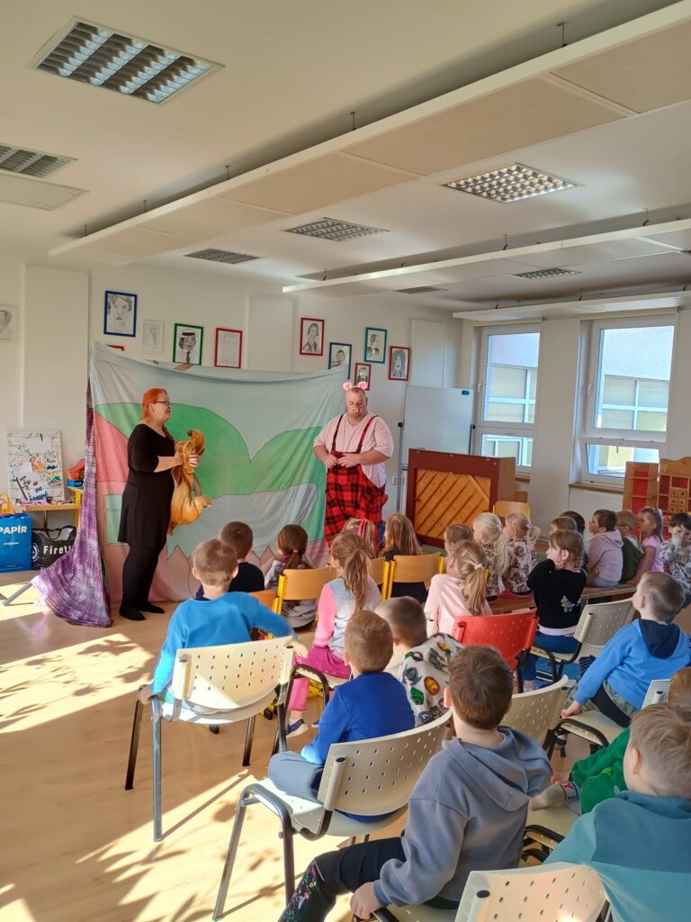 Divadelní představení „O prasátku Arturovi“